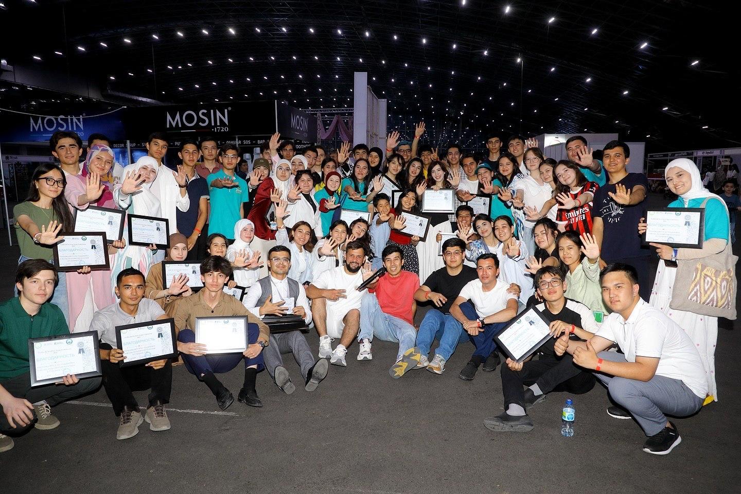 Youth Volunteer Club community